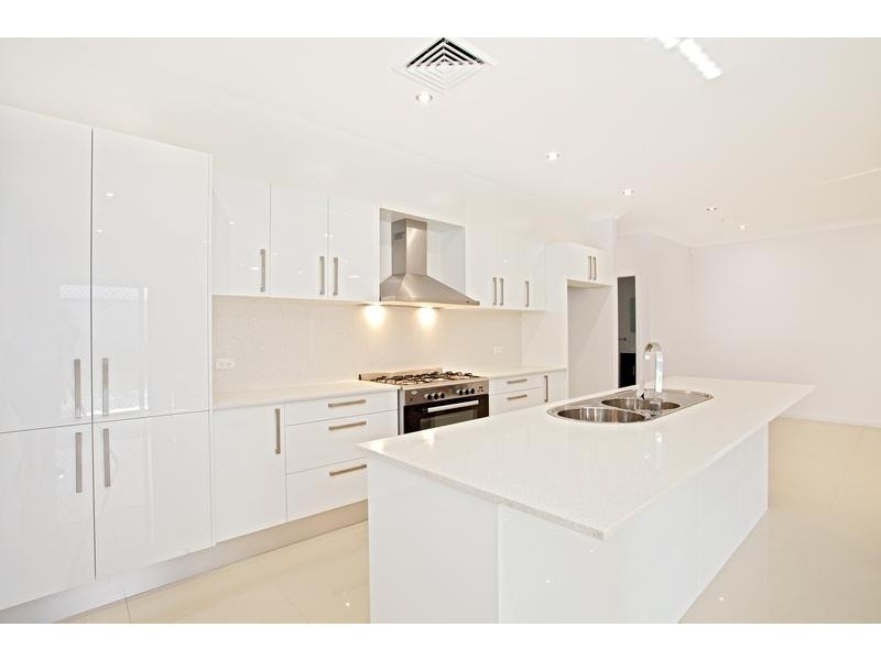 4 Montefiore Avenue, West Hoxton NSW 2171