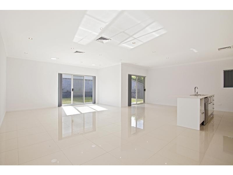 4 Montefiore Avenue, West Hoxton NSW 2171