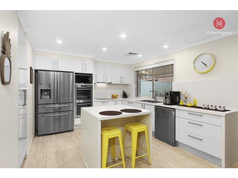 4 Tamworth Crescent, Hoxton Park NSW 2171