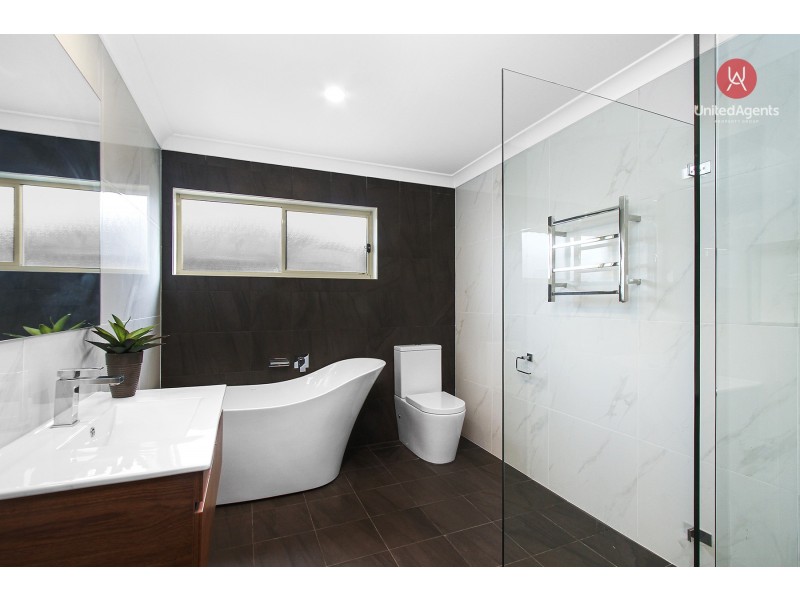 12 Dowling Street, West Hoxton NSW 2171