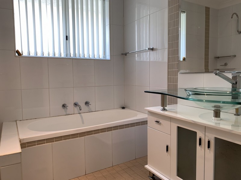 2 Tyringham Close, Hoxton Park NSW 2171