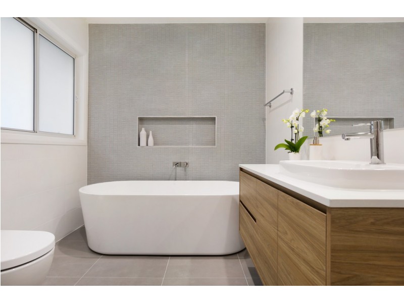 29 Commissioners Drive, Denham Court NSW 2565