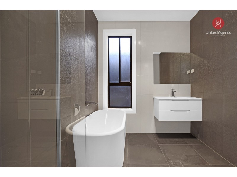 215 Village Circuit, Gregory Hills NSW 2557