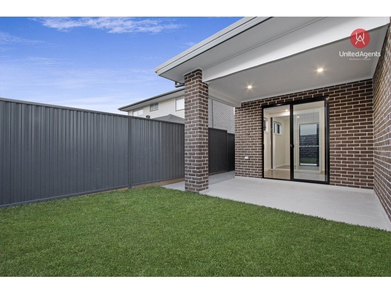 215 Village Circuit, Gregory Hills NSW 2557