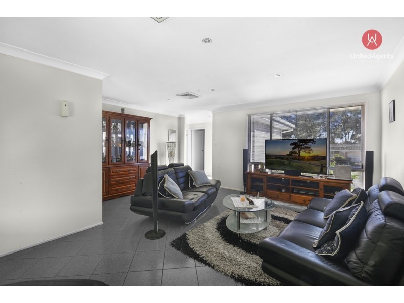 9 Julia Close, West Hoxton NSW 2171