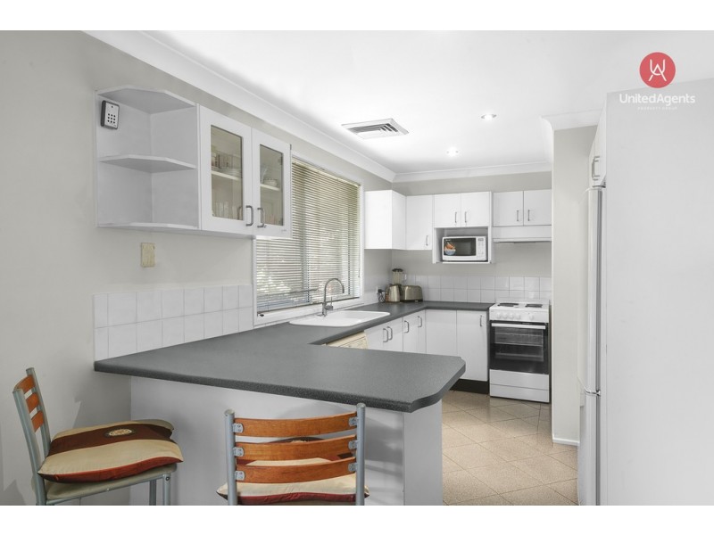 9 Julia Close, West Hoxton NSW 2171