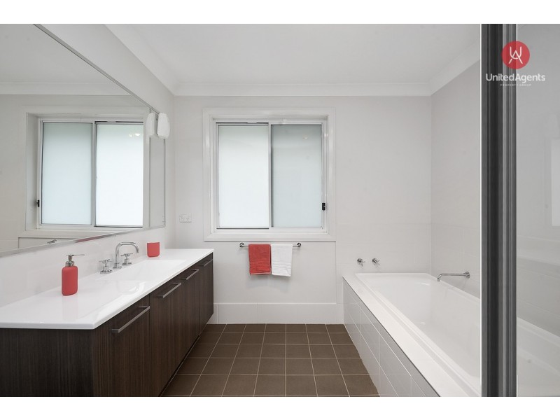 145 Hemsworth Avenue, Middleton Grange NSW 2171