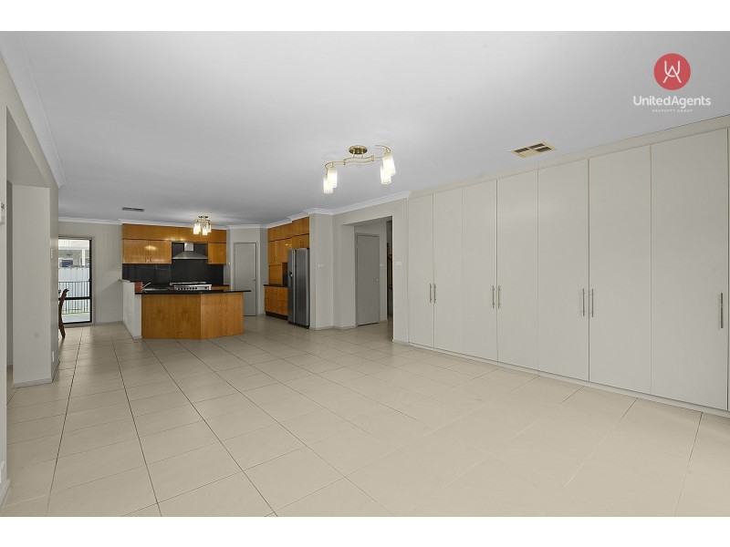 28 Minnamurra Circuit, Prestons NSW 2170