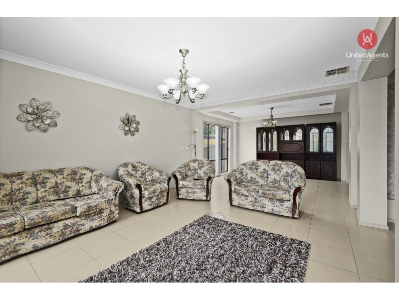 28 Minnamurra Circuit, Prestons NSW 2170