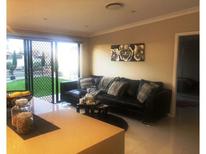 7 Bronsdon St, Smithfield NSW 2164