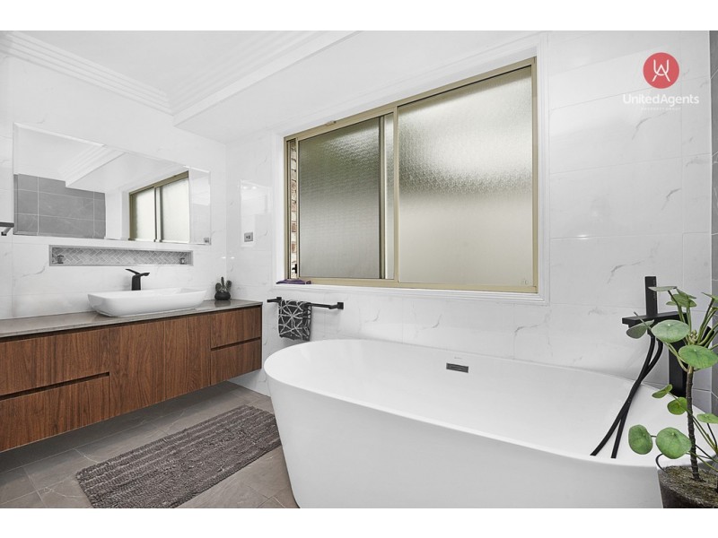 14 Whistler Street, Green Valley NSW 2168