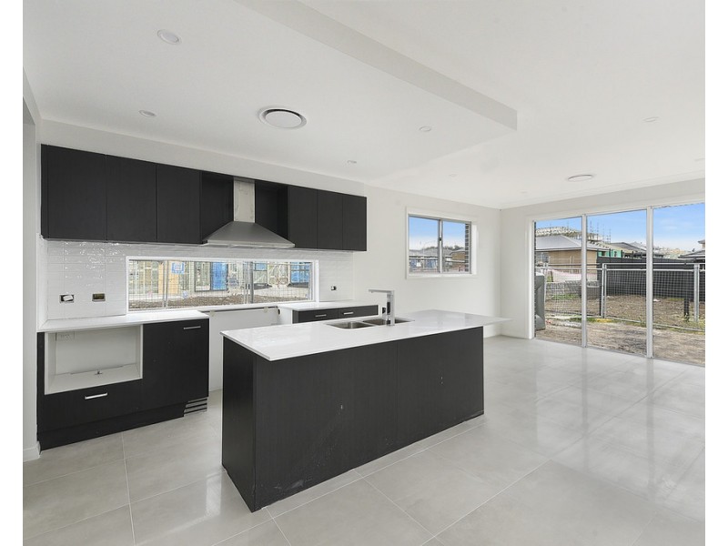 15 Hillston Circuit, Gregory Hills NSW 2557