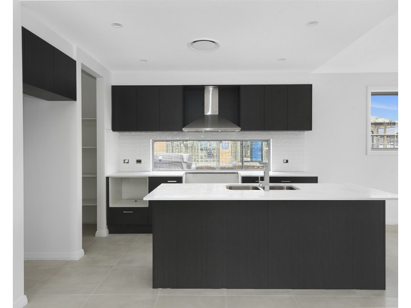 15 Hillston Circuit, Gregory Hills NSW 2557