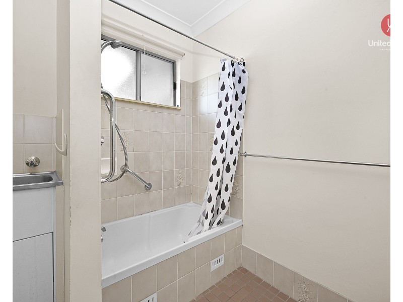 4/26 Turquoise Crescent, Bossley Park NSW 2176