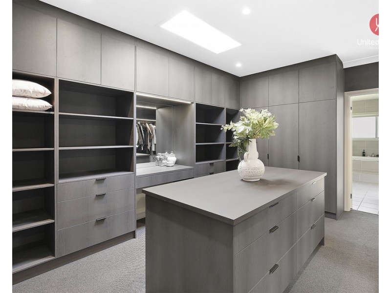 19 The Outlook, Kirkham NSW 2570