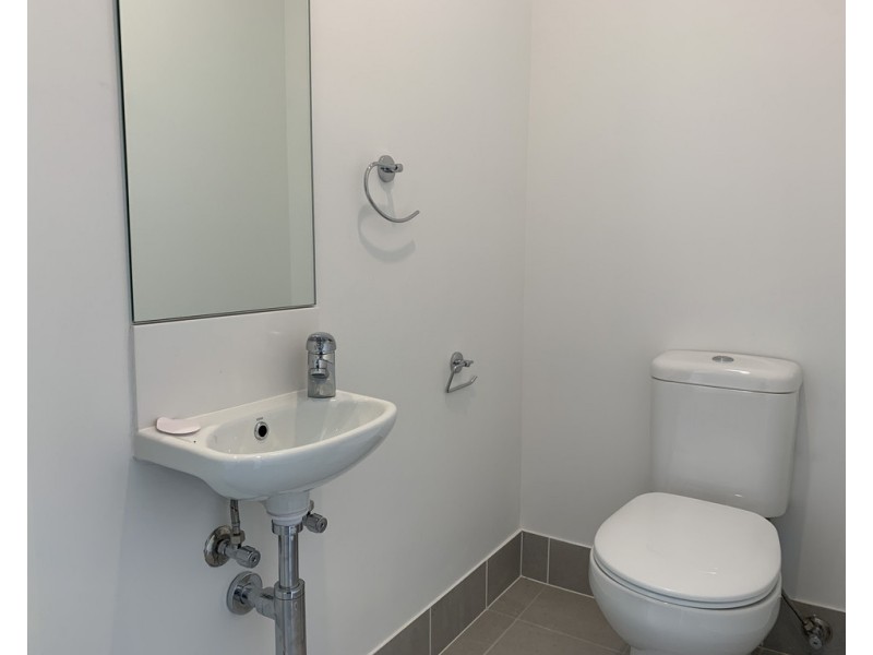 136 Rosedale Circuit, Carnes Hill NSW 2171