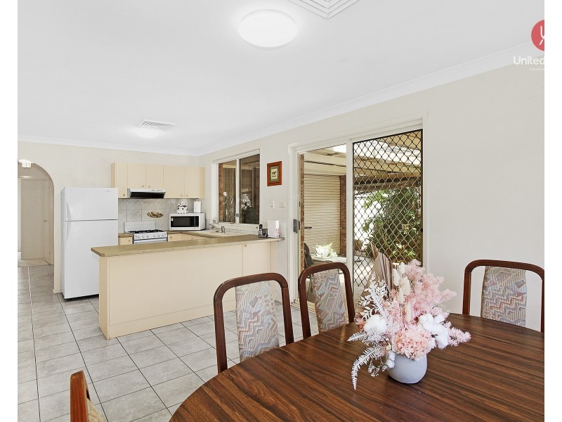 14 Binnaway Avenue, Hoxton Park NSW 2171