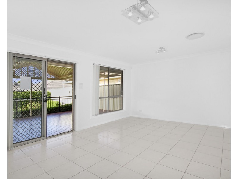 4 Taranto Place, Prestons NSW 2170