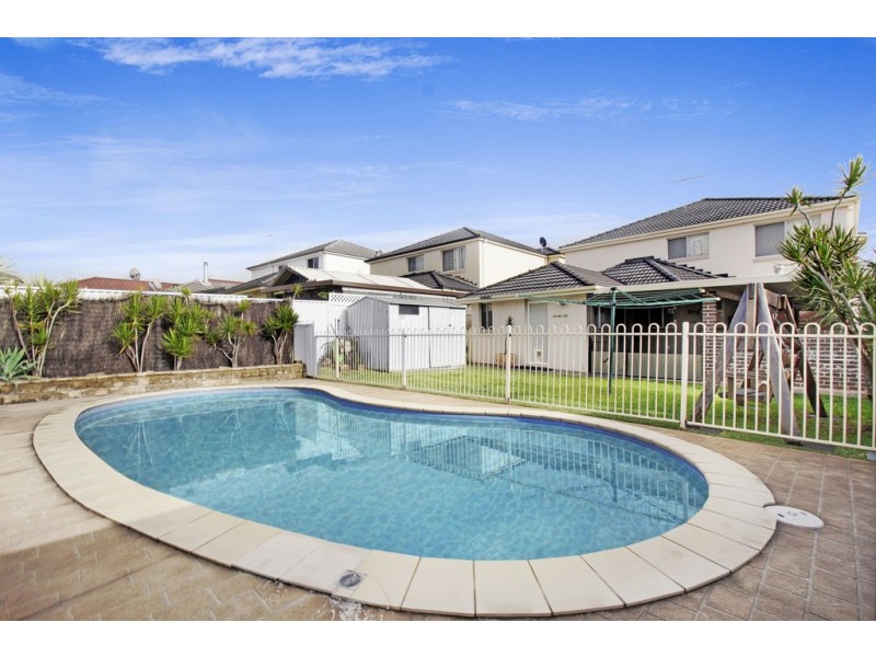 11 Chadley Place, West Hoxton NSW 2171