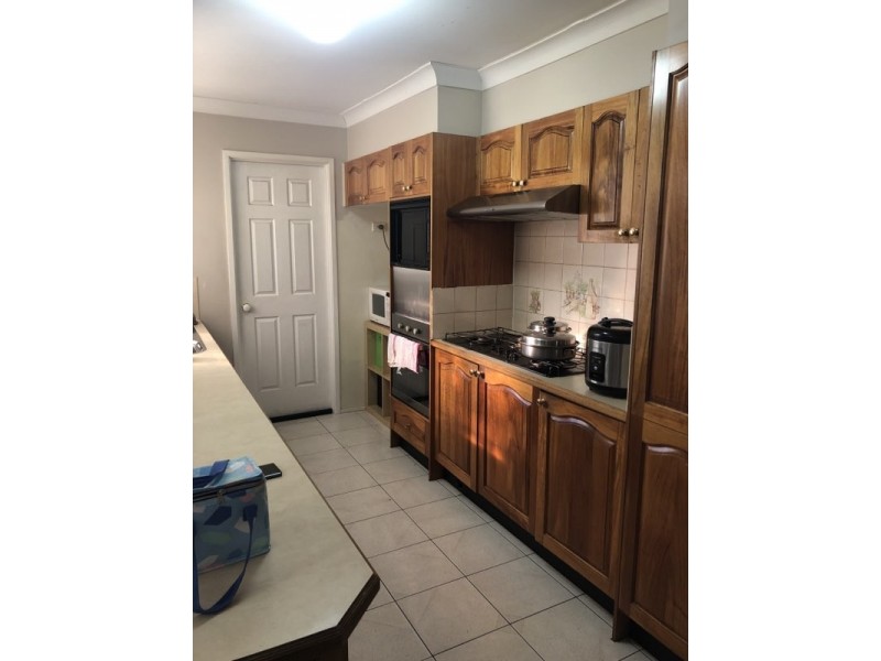 5 Bowden Close, Green Valley NSW 2168