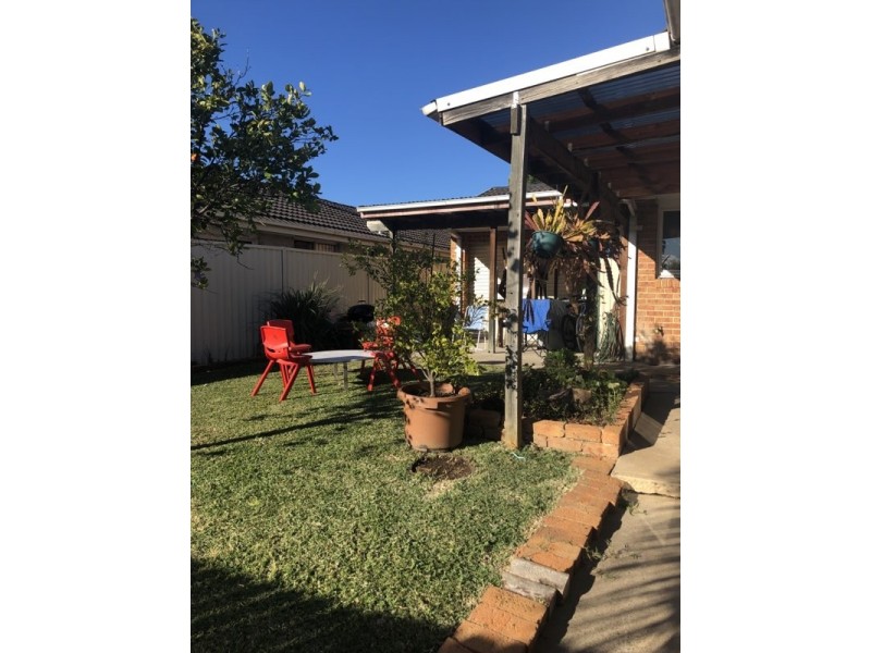 5 Bowden Close, Green Valley NSW 2168