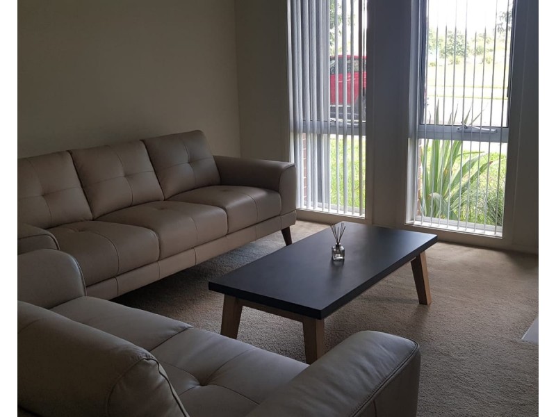 26 Lockheed Avenue, Middleton Grange NSW 2171