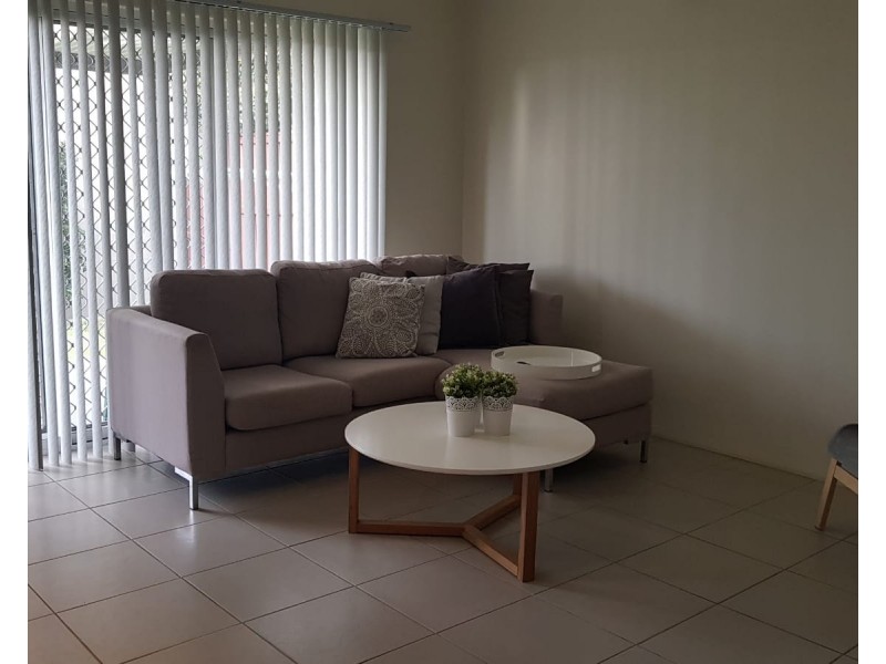 26 Lockheed Avenue, Middleton Grange NSW 2171