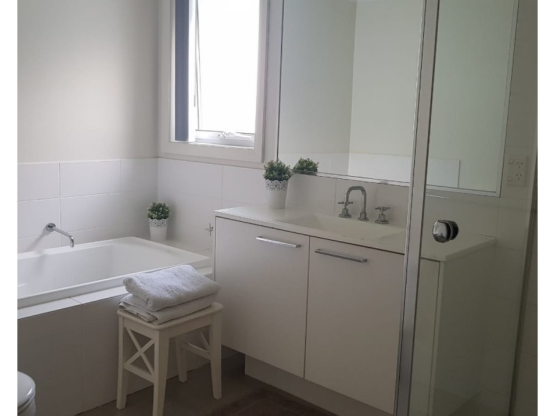 26 Lockheed Avenue, Middleton Grange NSW 2171