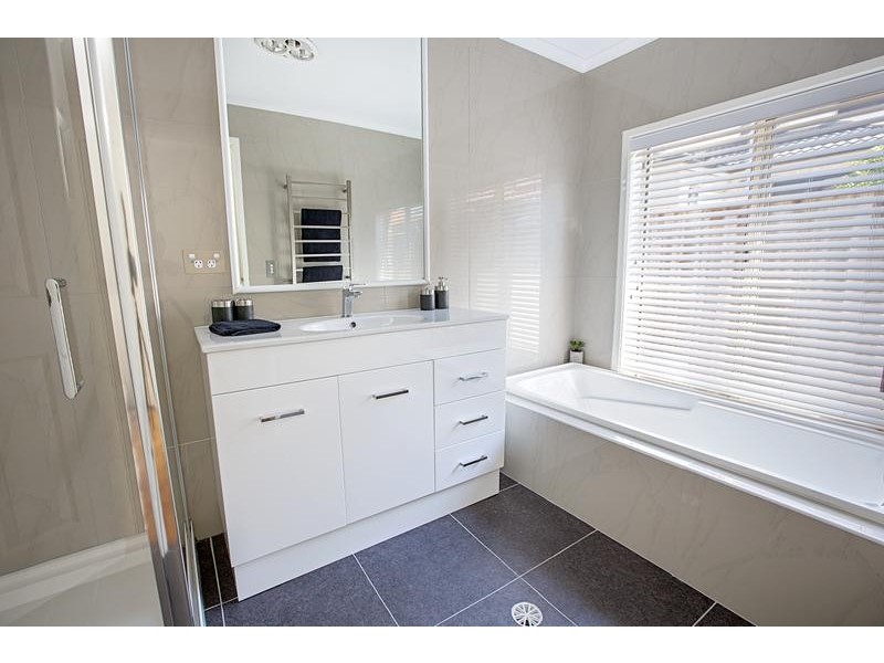 West Hoxton NSW 2171