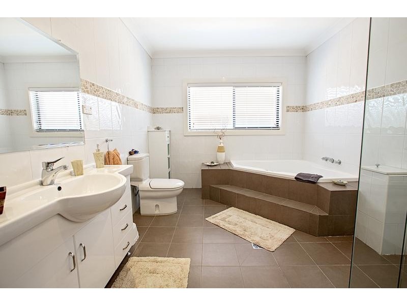 West Hoxton NSW 2171
