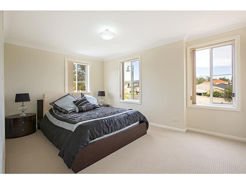 104 Greenway Drive, West Hoxton NSW 2171