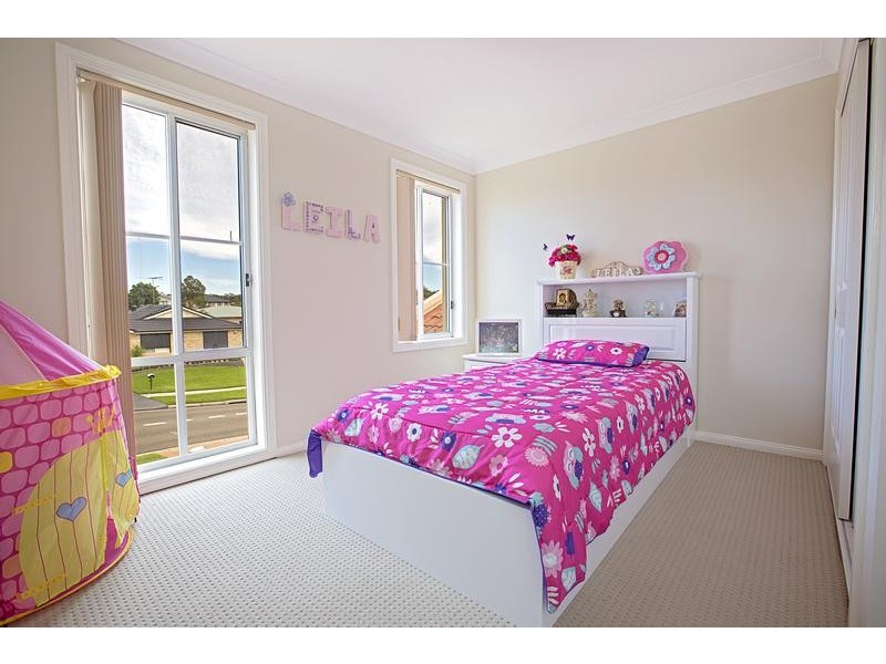 104 Greenway Drive, West Hoxton NSW 2171