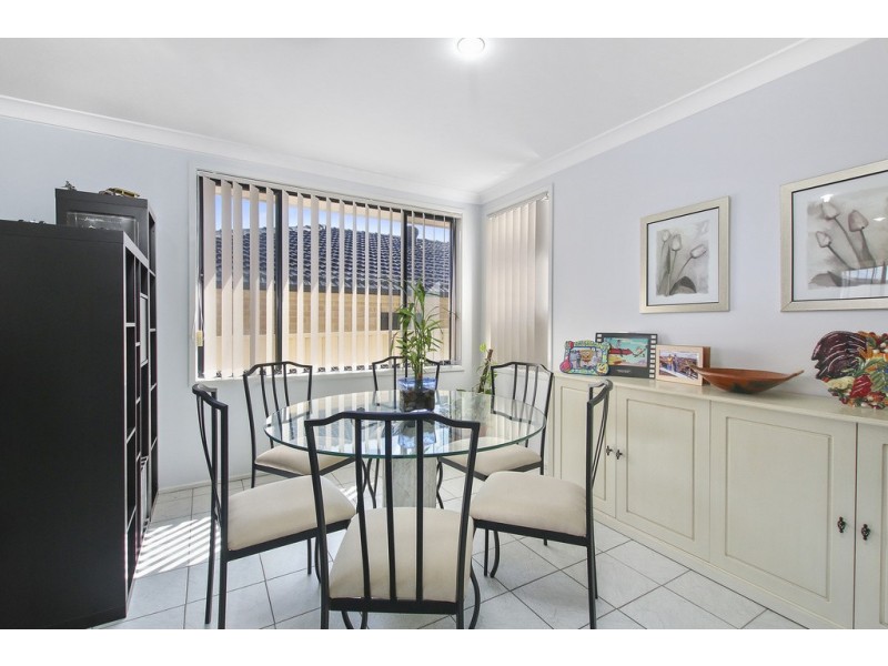 6 Blackburn Avenue, West Hoxton NSW 2171