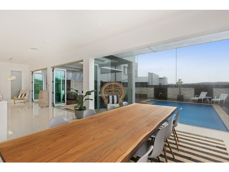 184 Carmichael Drive, West Hoxton NSW 2171