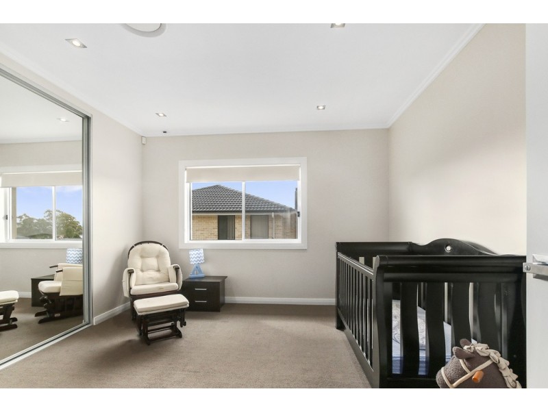 7 Parer Avenue, Middleton Grange NSW 2171