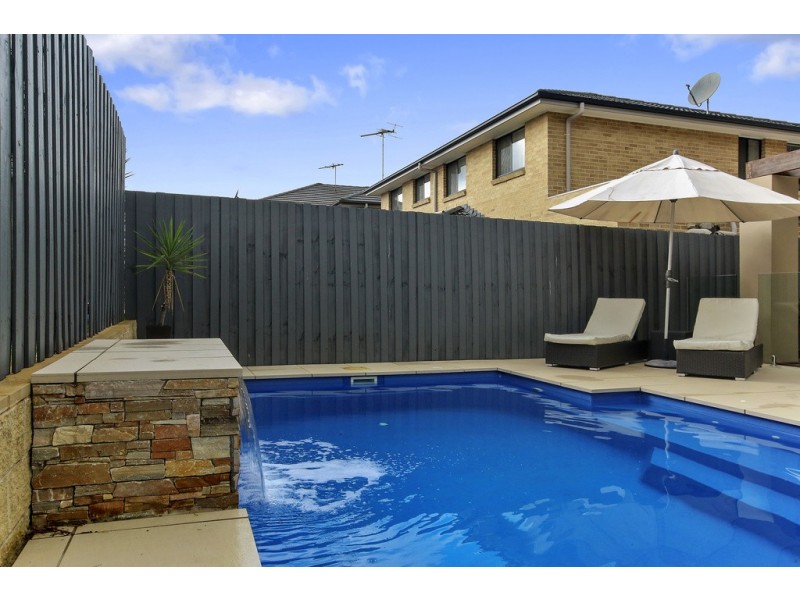 7 Parer Avenue, Middleton Grange NSW 2171