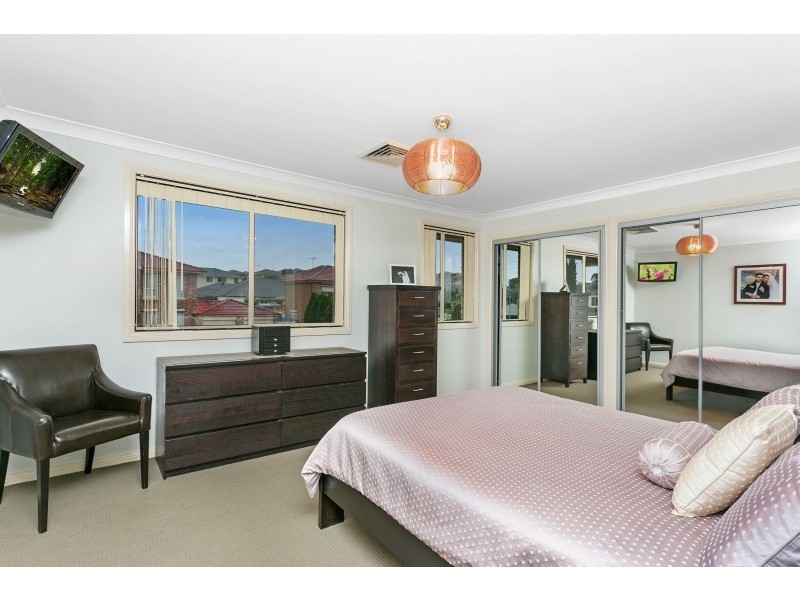 4 Ringarooma Circuit, West Hoxton NSW 2171