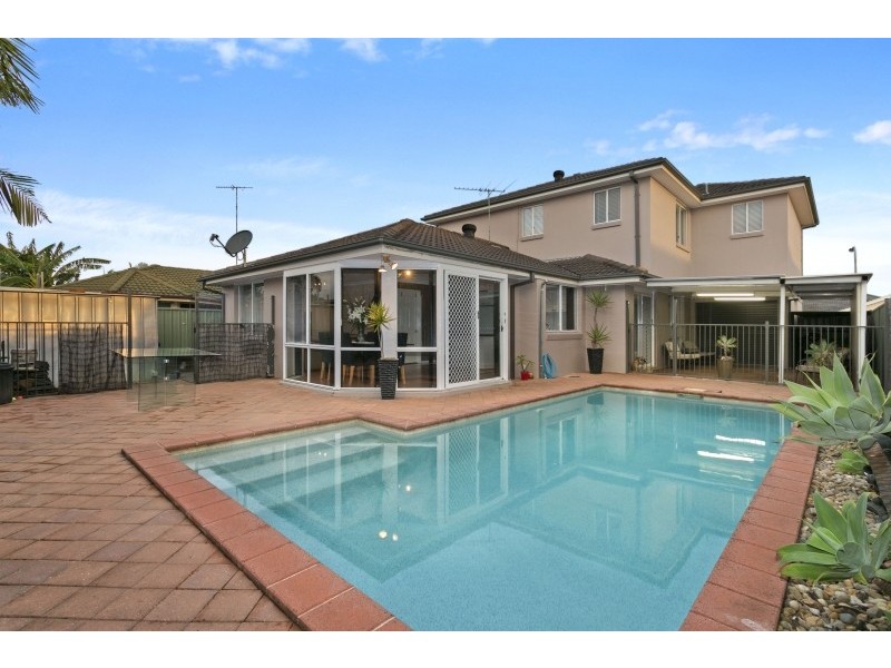 8 Merriwa Avenue, Hoxton Park NSW 2171