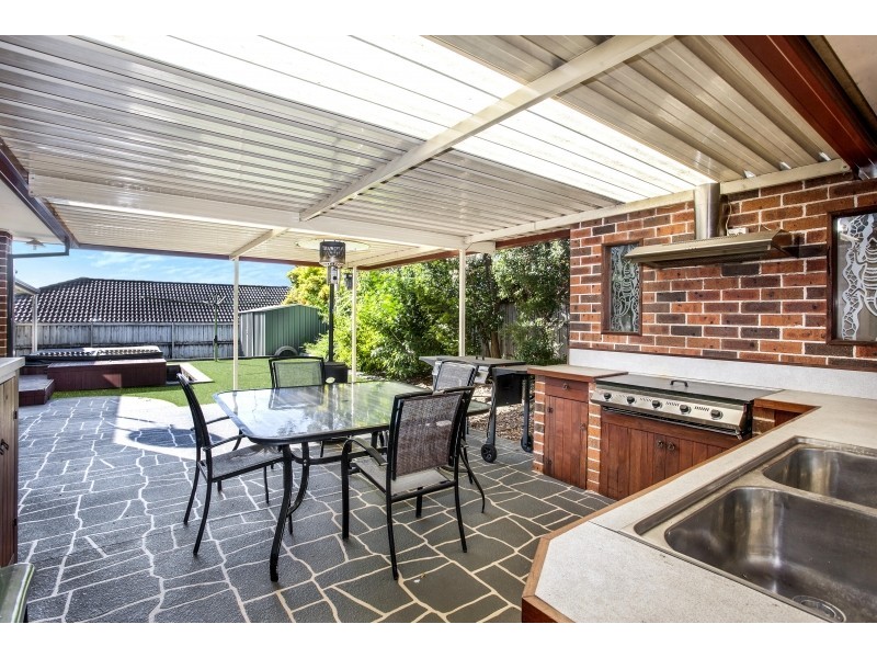 71 Mannow Avenue, West Hoxton NSW 2171