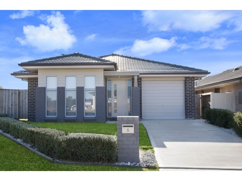 2 William Buckley Drive, Carnes Hill NSW 2171