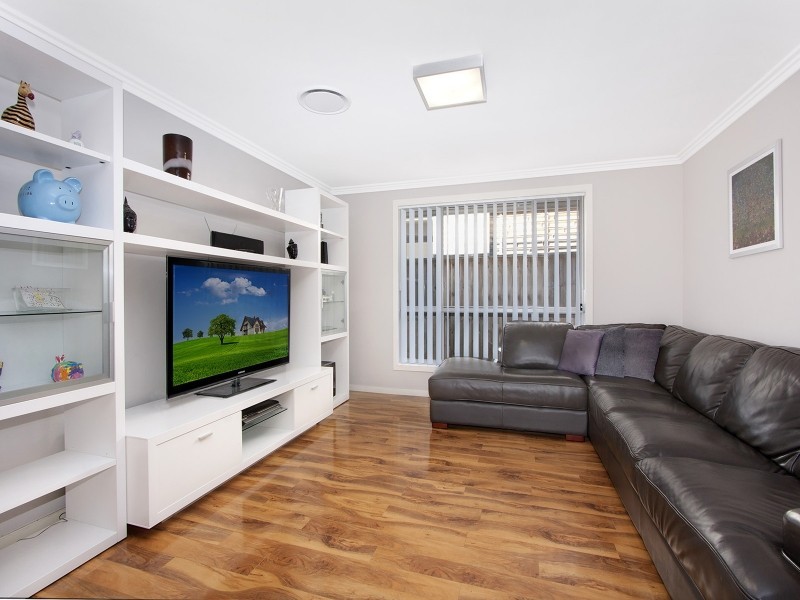 76 Hemsworth Avenue, Middleton Grange NSW 2171