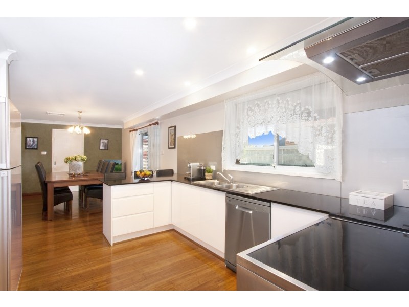 2 Wynn Close, Edensor Park NSW 2176