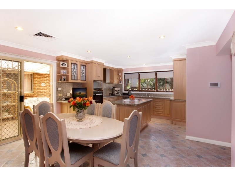 2 Kirkton Place, Edensor Park NSW 2176