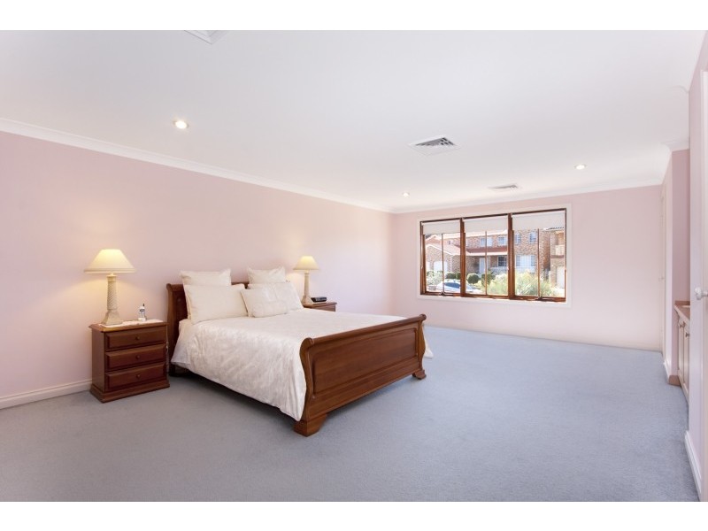 2 Kirkton Place, Edensor Park NSW 2176