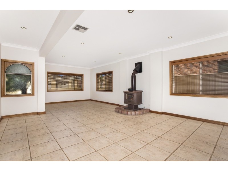 225 Cedar Road, Casula NSW 2170