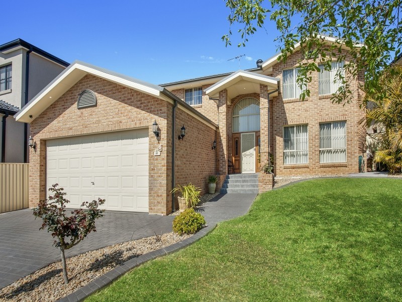 32 Watling Avenue, West Hoxton NSW 2171