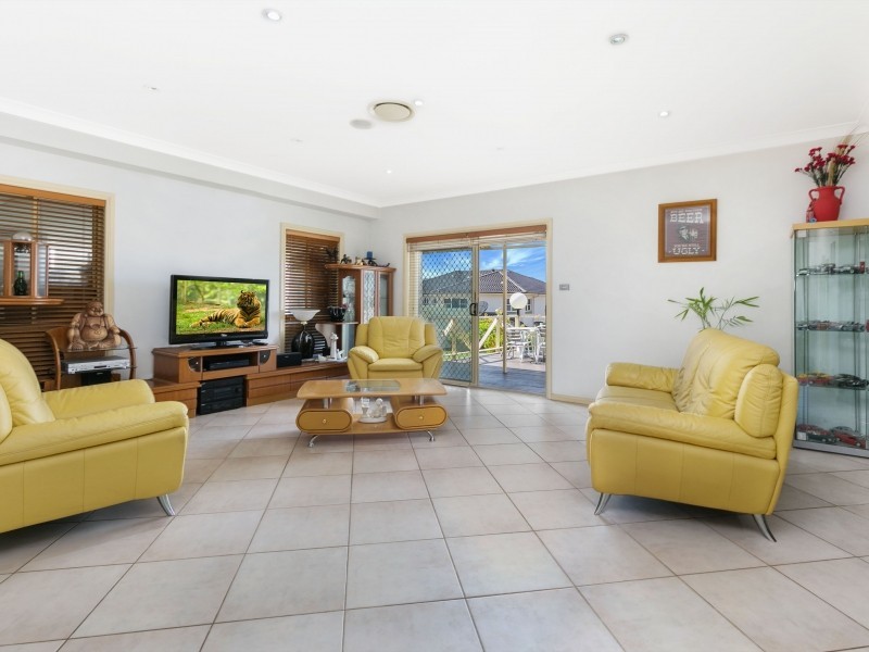 11 Hanover Street, Cecil Hills NSW 2171