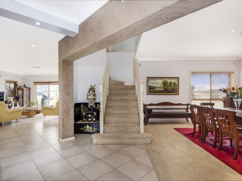 11 Hanover Street, Cecil Hills NSW 2171