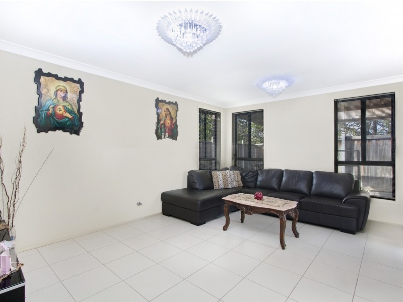 60 Stansmore Avenue, Prestons NSW 2170