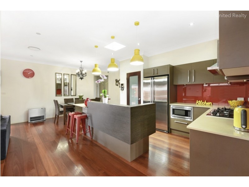 27 Truscott Avenue, Middleton Grange NSW 2171